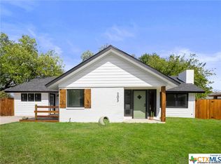 205 S Ridge St, Lampasas, TX 76550