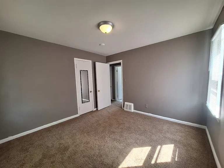 4146 University Pl — Photo 7