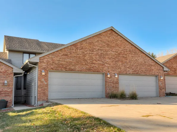 702 58th St, West Des Moines, IA 50266