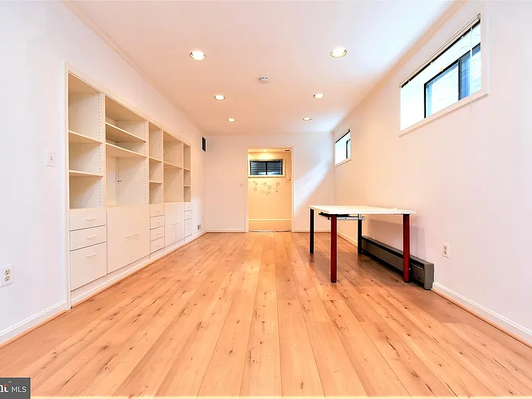 9808 Korman Ct — Photo 18