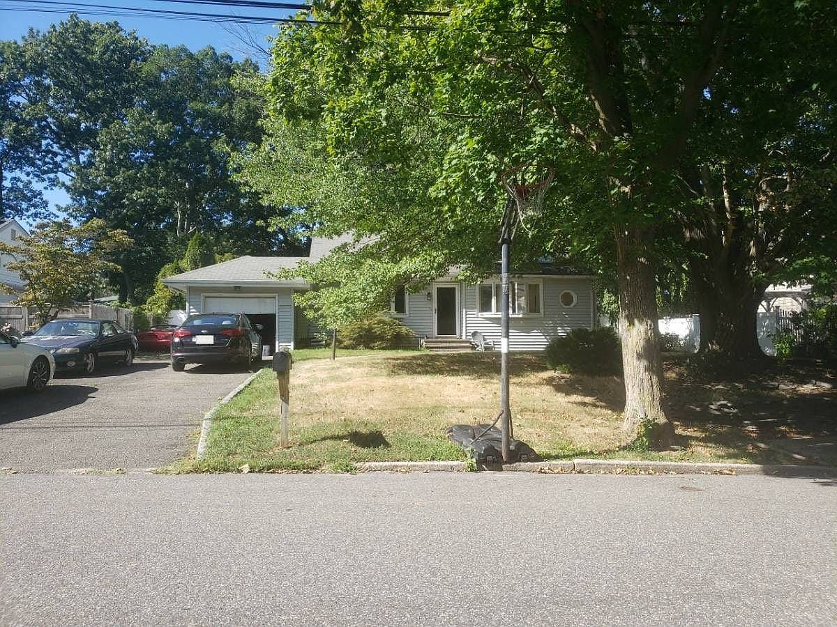 3 Jillit Dr, Smithtown, NY 11787 Zillow