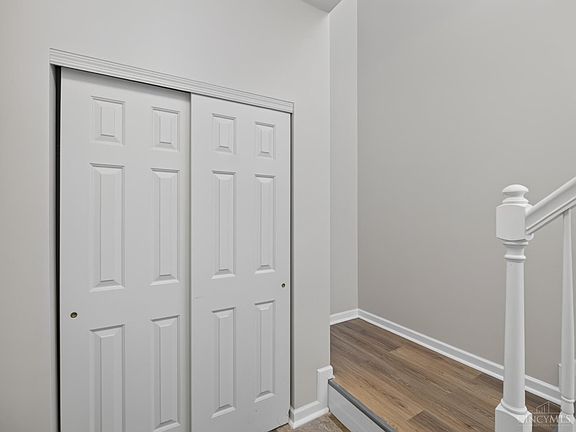 3rd image of 4611 Courtyard Dr