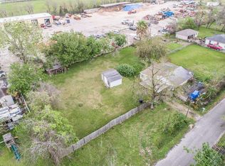 8242 Bellknap Rd, Houston, TX 77040