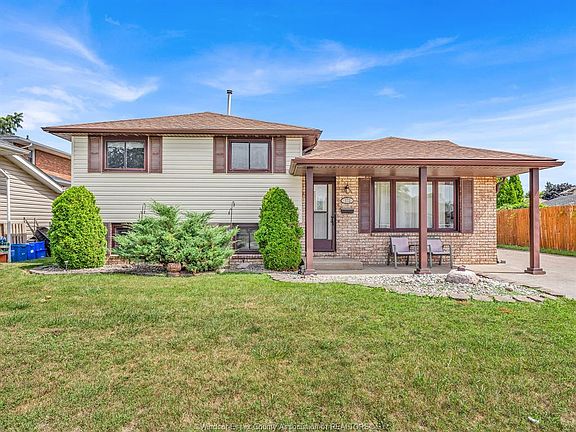 2nd image of 172 Pacific Ave