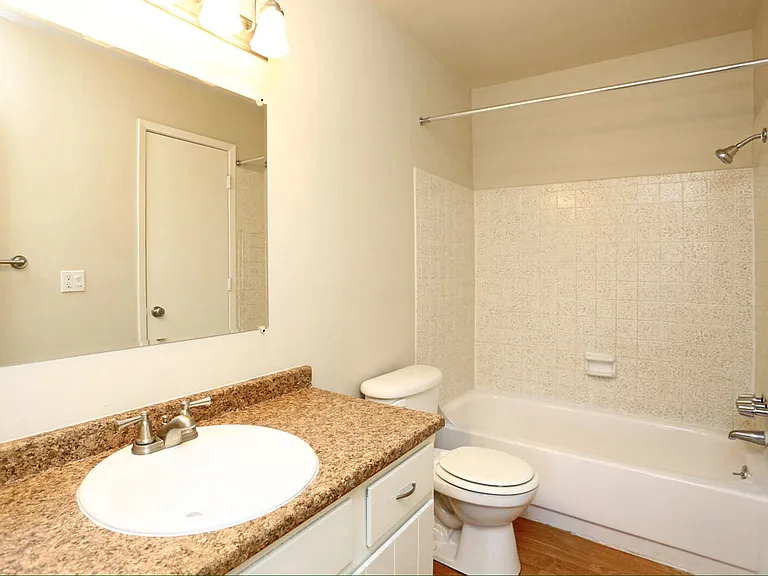 Terrace Garden Townhomes — Photo 32