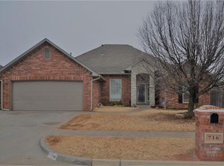 716 Vickery Ave, Yukon, OK 73099