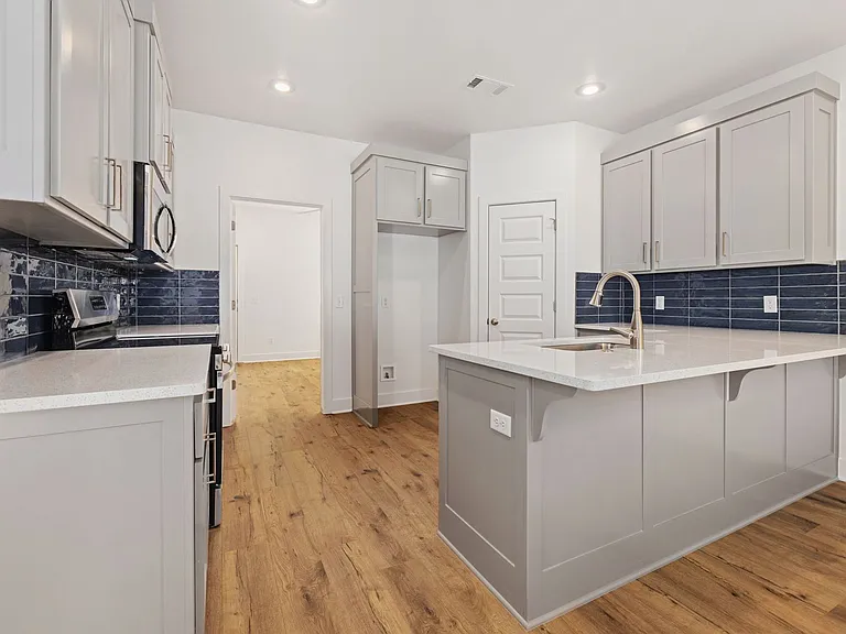 2763 W Rutledge Ln #2 — Photo 9