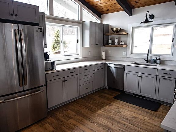 5th image of 628 South Hill Road