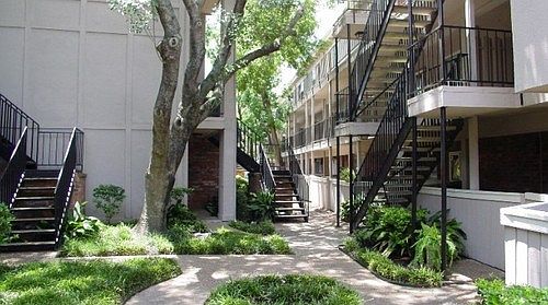5th image of 4065 S Braeswood Blvd APT 258