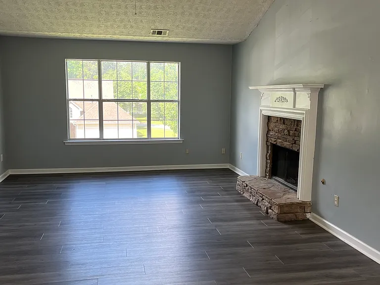 506 Rosewood Cir — Photo 8