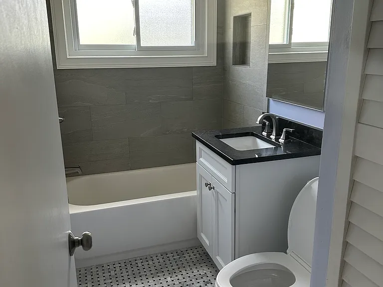 6417 Camrose Ter — Photo 12