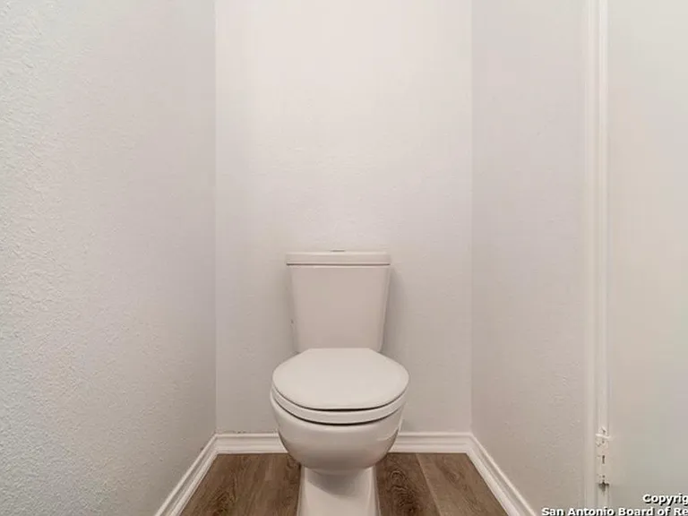 9718 Astin Pl — Photo 5