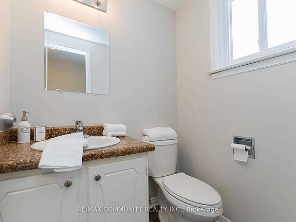 2nd image of 58 Rainbow Ridge Ave