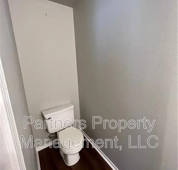 5702 Sara St #A — Photo 12
