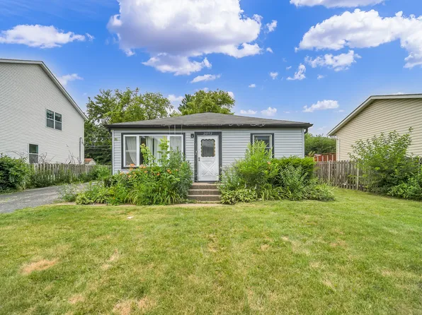 20772 N Elizabeth Ave, Prairie View, IL 60069