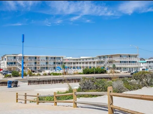 1200 Kennedy Dr #108, Wildwood, NJ 08260