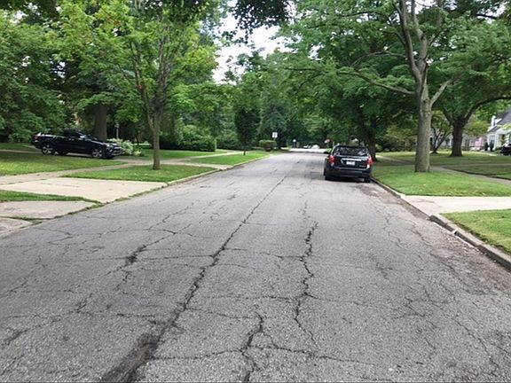 5th image of 2637 Middlesex Dr