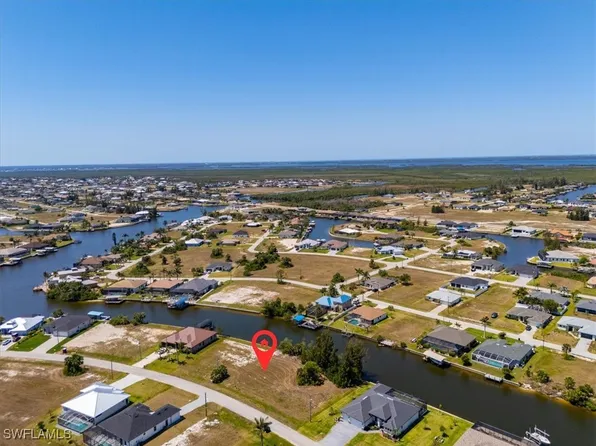 2306 NW 37th Pl, Cape Coral, FL 33993