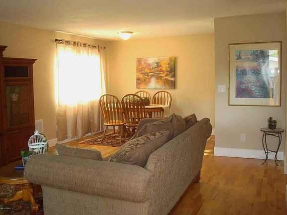3rd image of 2901 W Lincoln Ave
