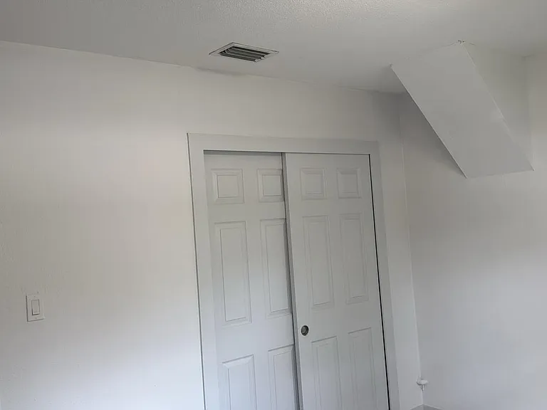 2550 Jackson St — Photo 11