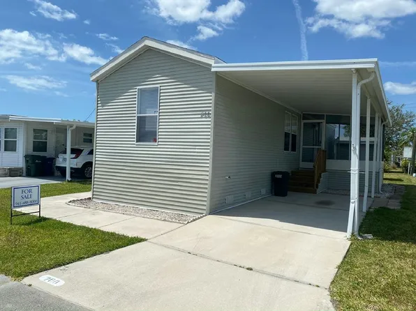 200 3rd St E #200, Nokomis, FL 34275