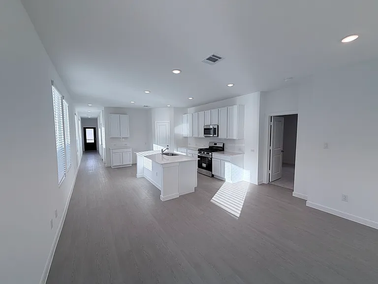 245 Inyo St — Photo 11