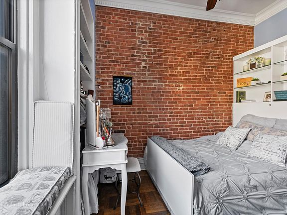 2nd image of 136 W 81st St APT 3F