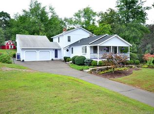 81 S Center St, Windsor Locks, CT 06096