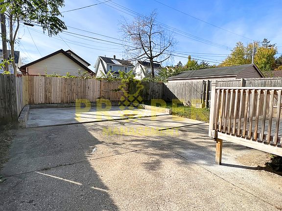 4th image of 46 W Bruce Ave