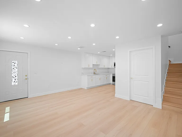 6233 Banner Ave #1/4 — Photo 4