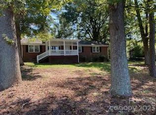 1201 Crowders Mountain Rd, Bessemer City, NC 28016