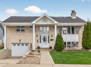 547 S Poplar Ave, Elmhurst, IL