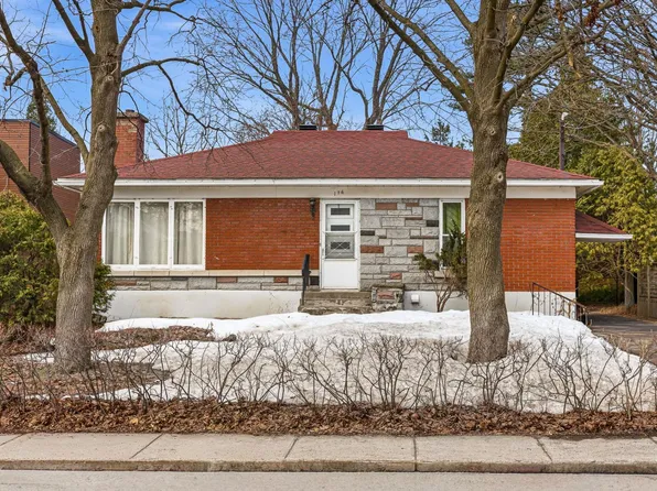 176 Rue Greenfield, Longueuil, QC J4V 2J5