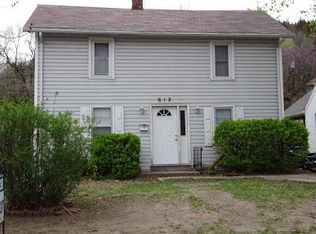 612 Bertrand St, Manhattan, KS 66502