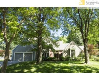 12332 Pembroke Ln, Leawood, KS 66209