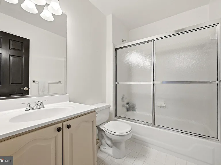 44218 Palladian Ct — Photo 33