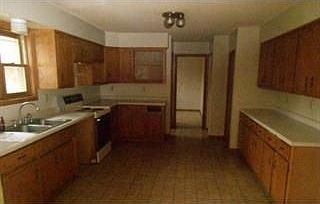 2nd image of 4880 262nd St