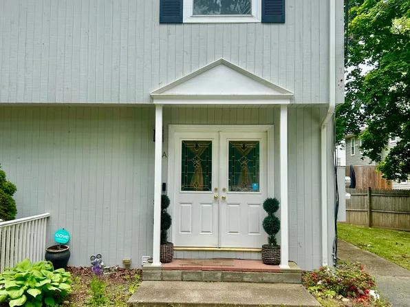 11 Carpenter Ave #A, Attleboro, MA 02703