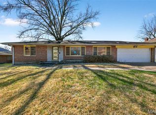 1326 Northumberland Dr, Saint Louis, MO