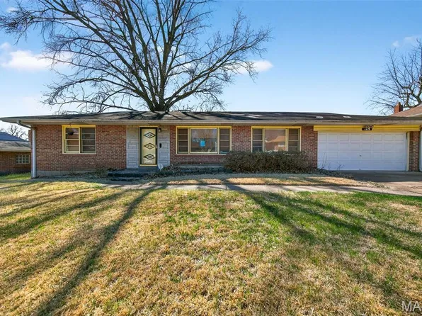 1326 Northumberland Dr, Saint Louis, MO 63137