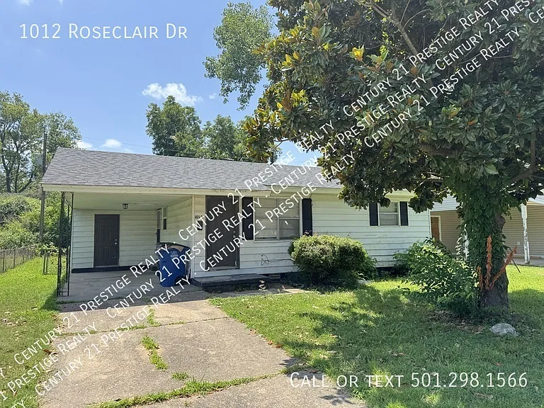 1012 Roseclair Dr — Photo 1