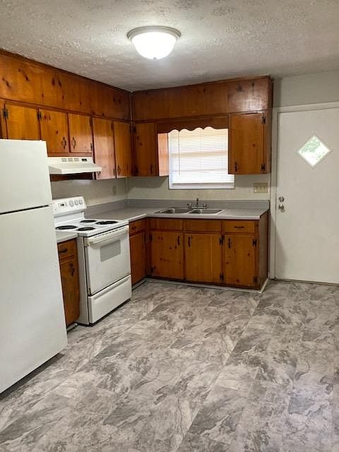 2nd image of 1492 Janmar Dr