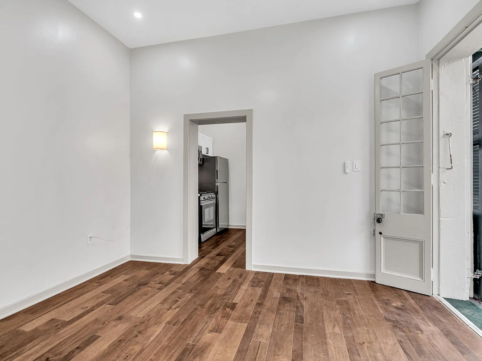 818 Bourbon St — Photo 2