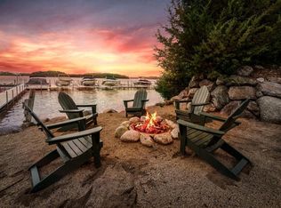 28100 Boulder Bridge Dr, Shorewood, MN 55331