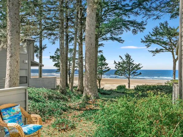 3250 NW Oceanview Dr APT 7, Newport, OR 97365