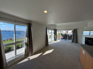 6401 Lake Washington Blvd NE APT 101, Kirkland, WA 98033