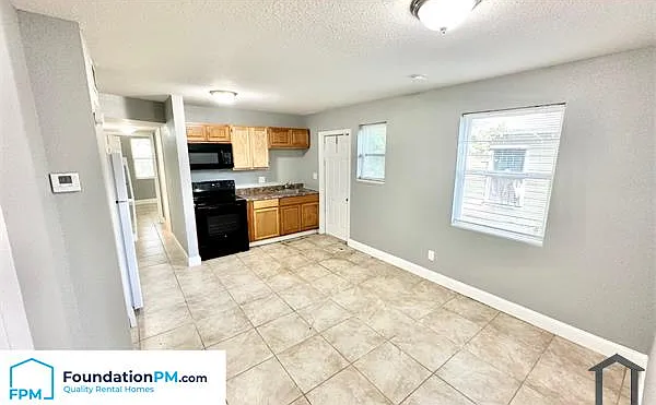 1165 Krayer St #3 — Photo 3