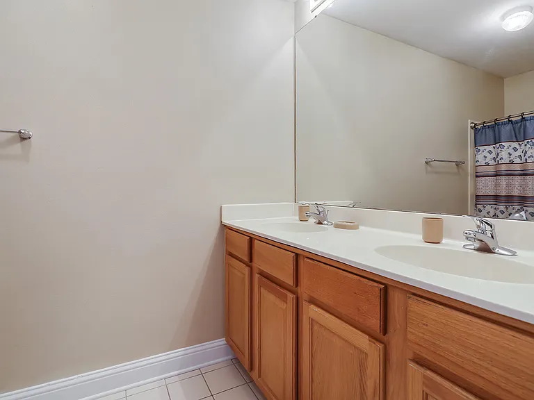 303 Russell Ave — Photo 9