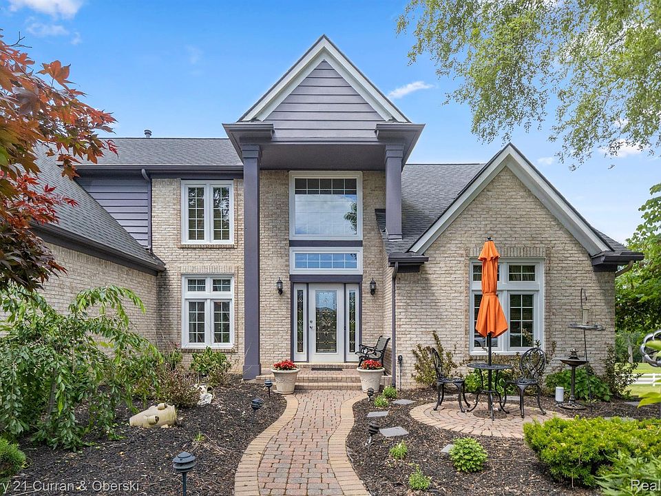 1st image of 47875 Forest Ct