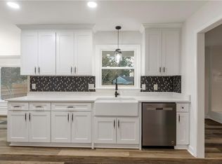 1396 Dunstan Ln, Virginia Beach, VA 23455